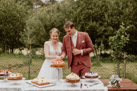 Bruiloft van Karlijn en Hylke bij Landgoed Winfried in Wapenveld – Kampen, romantische trouwfoto's, idyllische locatie, foto: wilco de haan fotografie, trouwfotograaf, winschoten, groningen, nederland