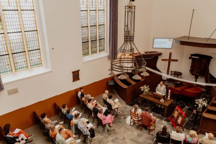 Bruiloft van Karlijn en Hylke bij Landgoed Winfried in Wapenveld – Kampen, romantische trouwfoto's, idyllische locatie, foto: wilco de haan fotografie, trouwfotograaf, winschoten, groningen, nederland