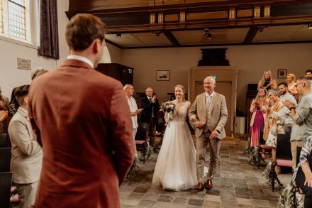 Bruiloft van Karlijn en Hylke bij Landgoed Winfried in Wapenveld – Kampen, romantische trouwfoto's, idyllische locatie, foto: wilco de haan fotografie, trouwfotograaf, winschoten, groningen, nederland