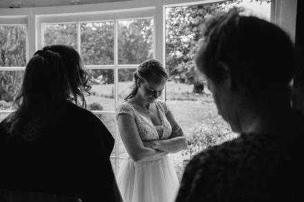 Bruiloft van Karlijn en Hylke bij Landgoed Winfried in Wapenveld – Kampen, romantische trouwfoto's, idyllische locatie, foto: wilco de haan fotografie, trouwfotograaf, winschoten, groningen, nederland